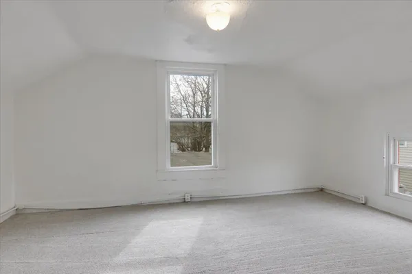 $165,000 | 806 West Market Street, Bloomington, IL 61701