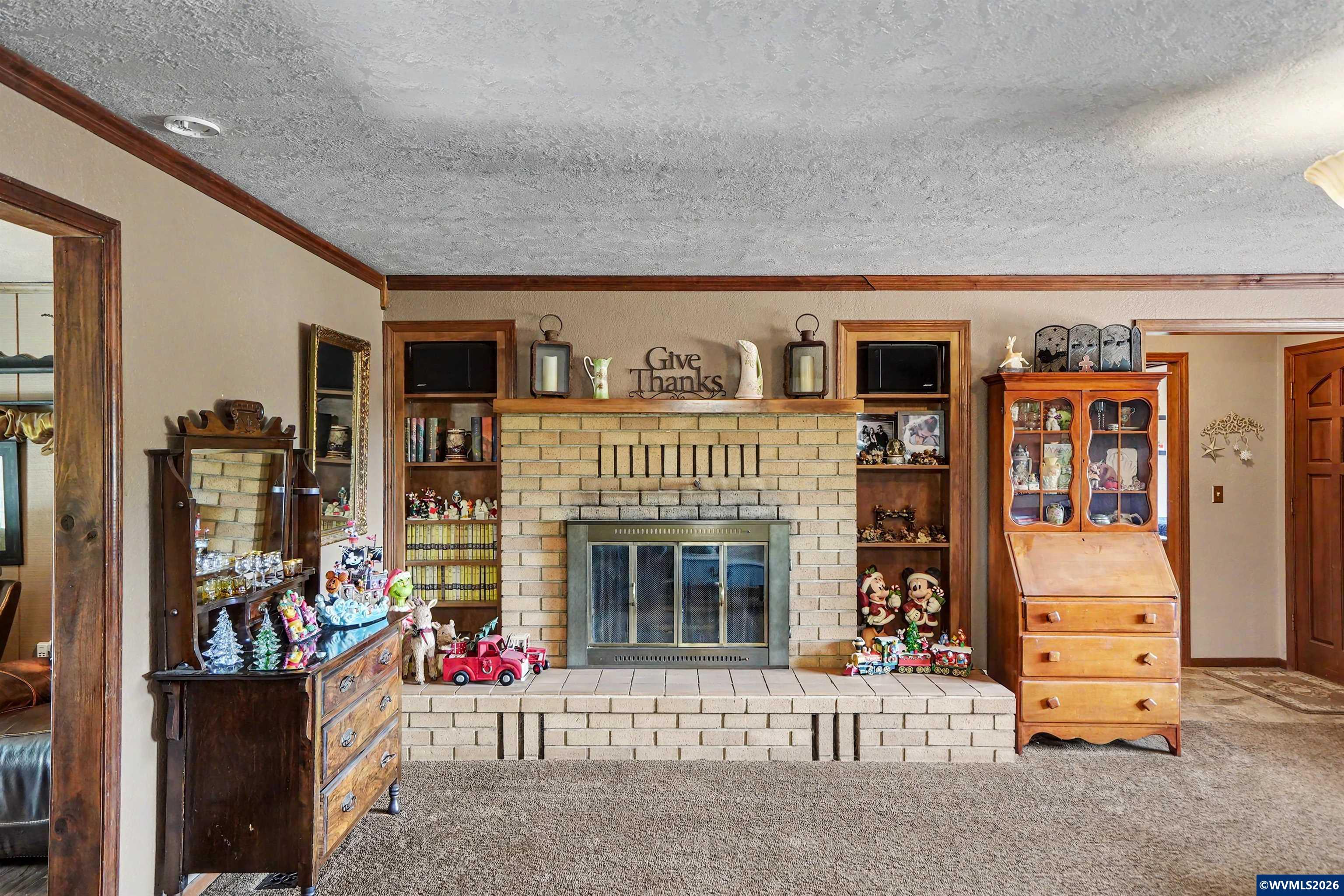 15991 Oakdale Road Dallas, OR 97338 - Photo 9 of 50