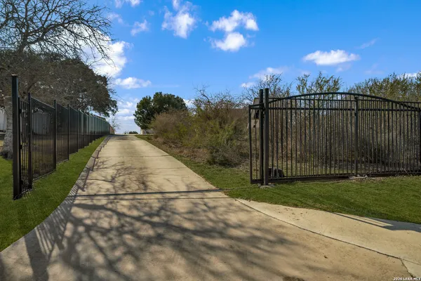 $3,600 | 7033 Robin Hood Way, Schertz, TX 78154