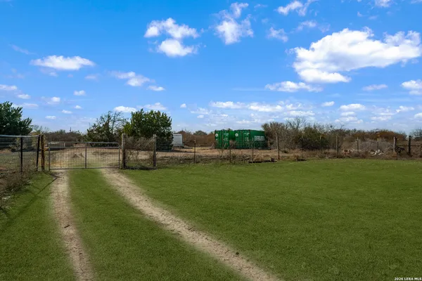 $3,600 | 7033 Robin Hood Way, Schertz, TX 78154