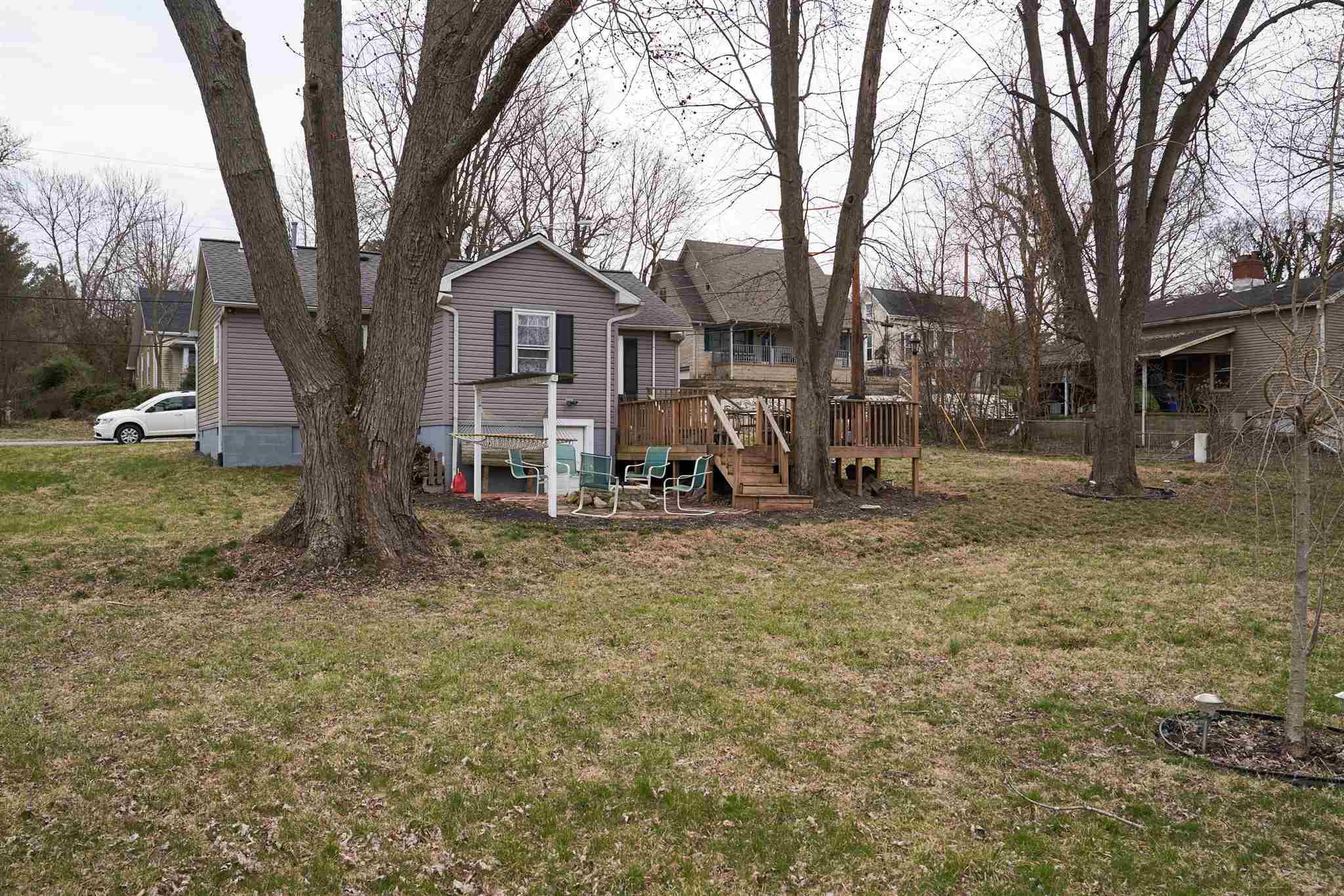 400 Locust Street Newburgh, IN 47630 - Photo 3 of 33 Gallery Image 3