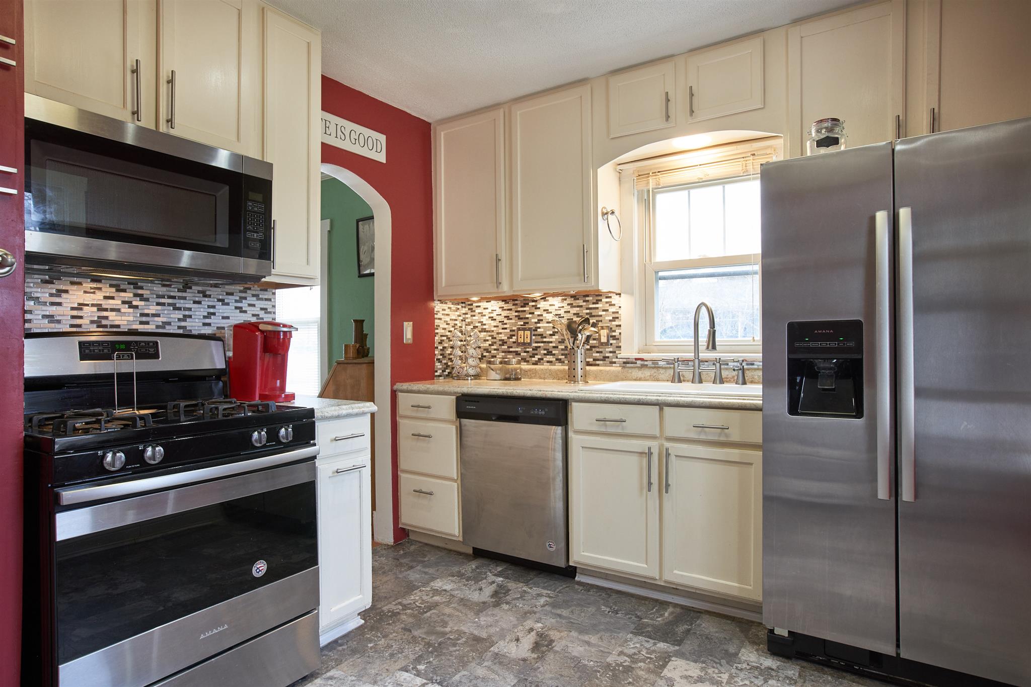 400 Locust Street Newburgh, IN 47630 - Photo 9 of 33 Gallery Image 9