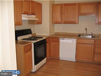 224 Rutledge Avenue Folsom, PA 19033 - Photo 2 of 12 Gallery Image 2