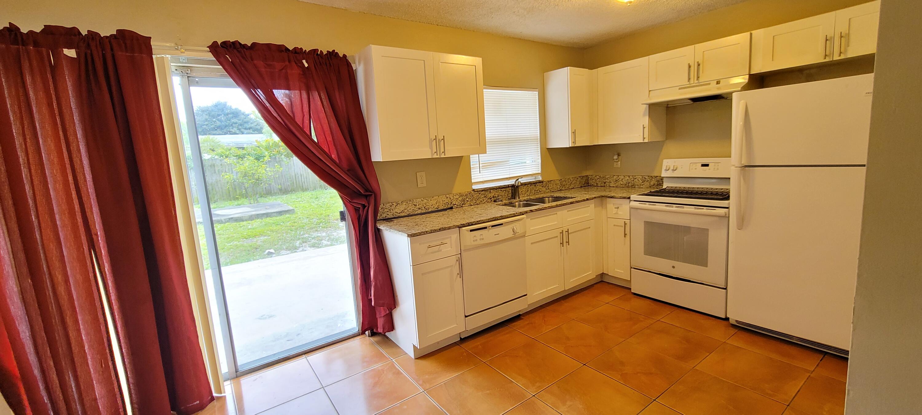70 Miner Road Boynton Beach, FL 33435 - Photo 5 of 12 20211124_152400