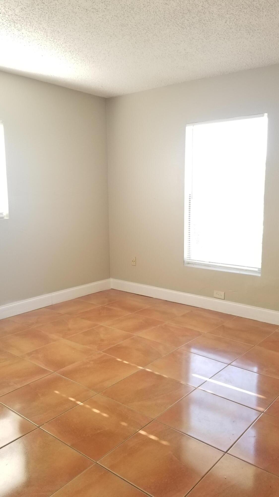 70 Miner Road Boynton Beach, FL 33435 - Photo 6 of 12 20200427_171620