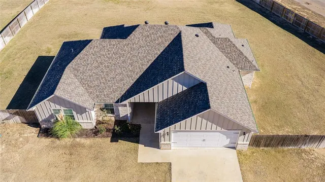 $472,000 | 16208 Tulare, Lindale, TX 75771