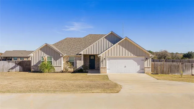 $472,000 | 16208 Tulare, Lindale, TX 75771
