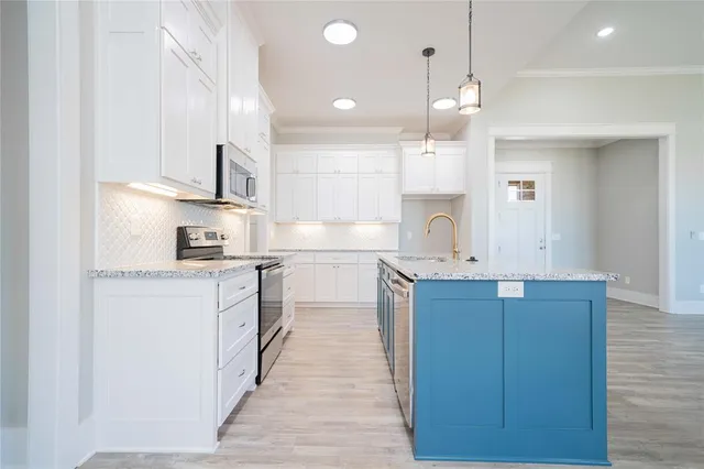 $472,000 | 16208 Tulare, Lindale, TX 75771