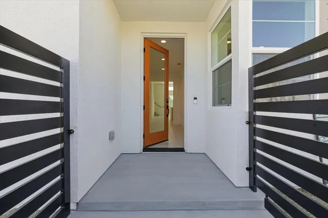 $1,065,900 | 41879 Volare Court, Bermuda Dunes, CA 92203