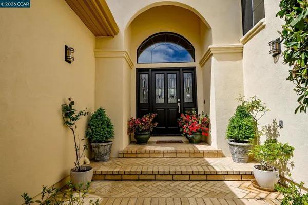 a house view with a outdoor space