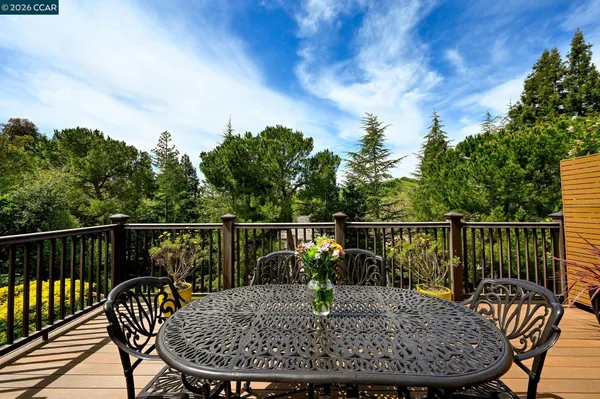 a view of outdoor space yard and patio