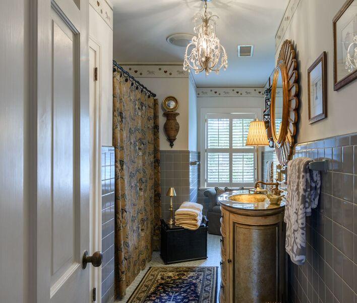 27 Broughton Road Charleston, SC 29407 - Photo 27 of 43 upstairs bath