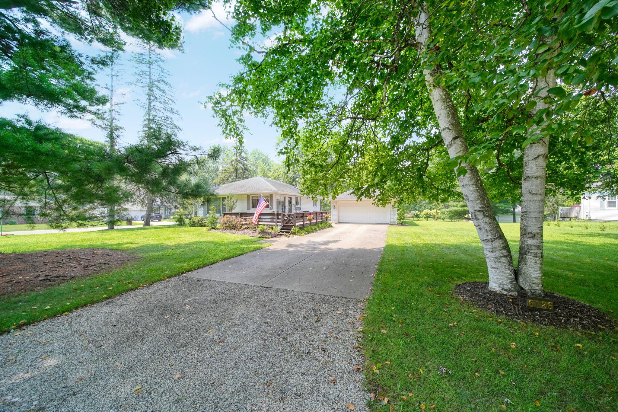 6126 Crest Road Jackson, MI 49203 - Photo 3 of 67 1-web-or-mls-DSC06955_HDR