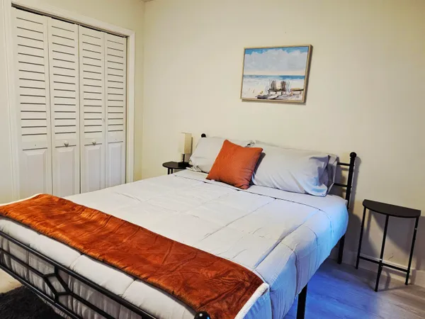 $3,500 | 719 Briggs Street, West Palm Beach, FL 33405