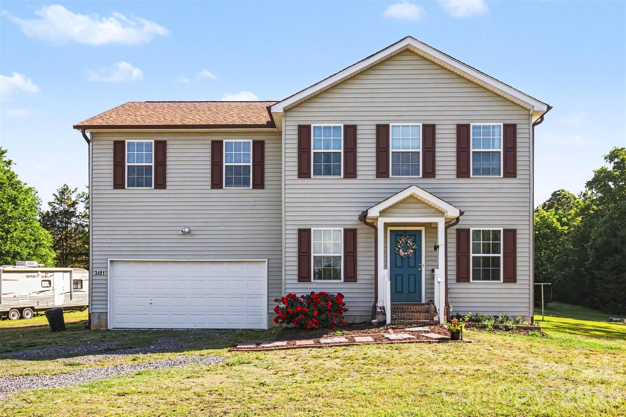 3401 State Rd S-46-76 Sharon, SC 29742 - Photo 42 of 44 a front view of a house with a yard