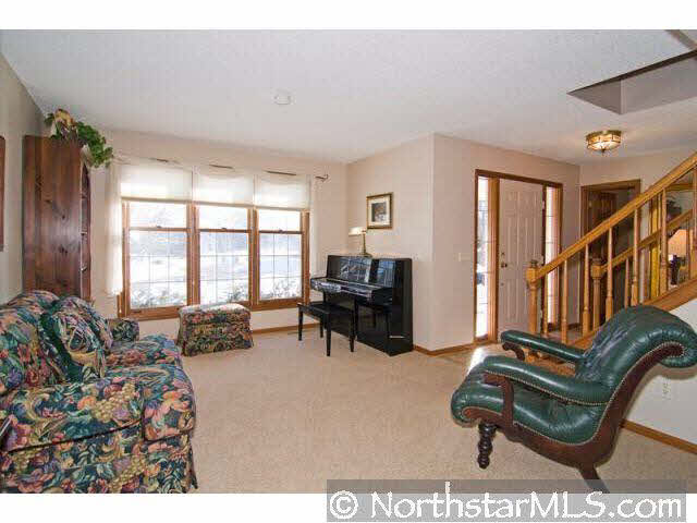 84 Castle Ridge Court Chanhassen, MN 55317 - Photo 5 of 10