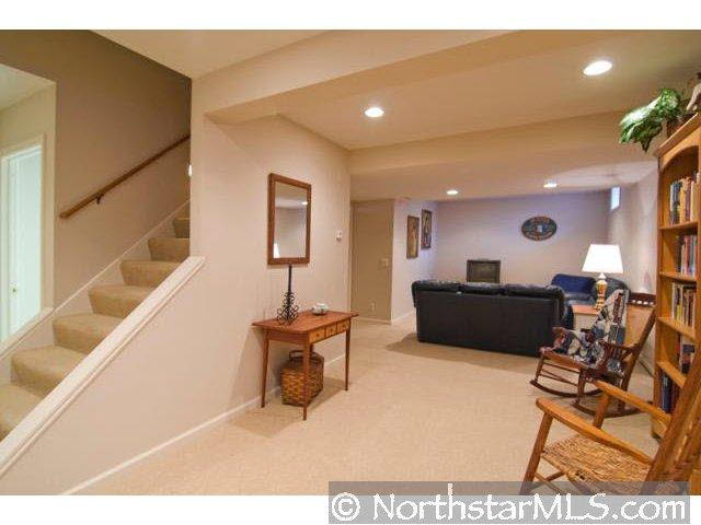 84 Castle Ridge Court Chanhassen, MN 55317 - Photo 7 of 10