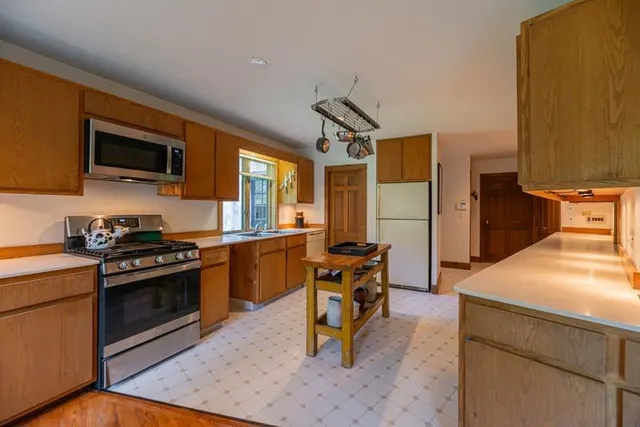 $750,000 | 55 Uphill Road, Landgrove, VT 05148