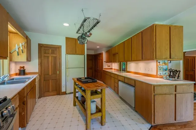 $750,000 | 55 Uphill Road, Landgrove, VT 05148