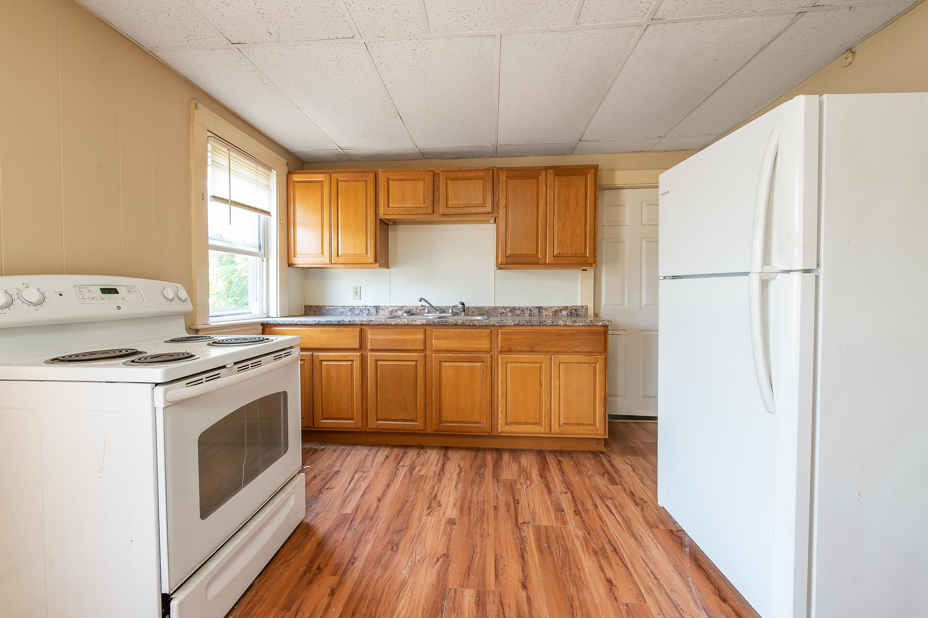 323 Cumberland Street Rumford, ME 04276 - Photo 12 of 14 DSC_2715-Edit