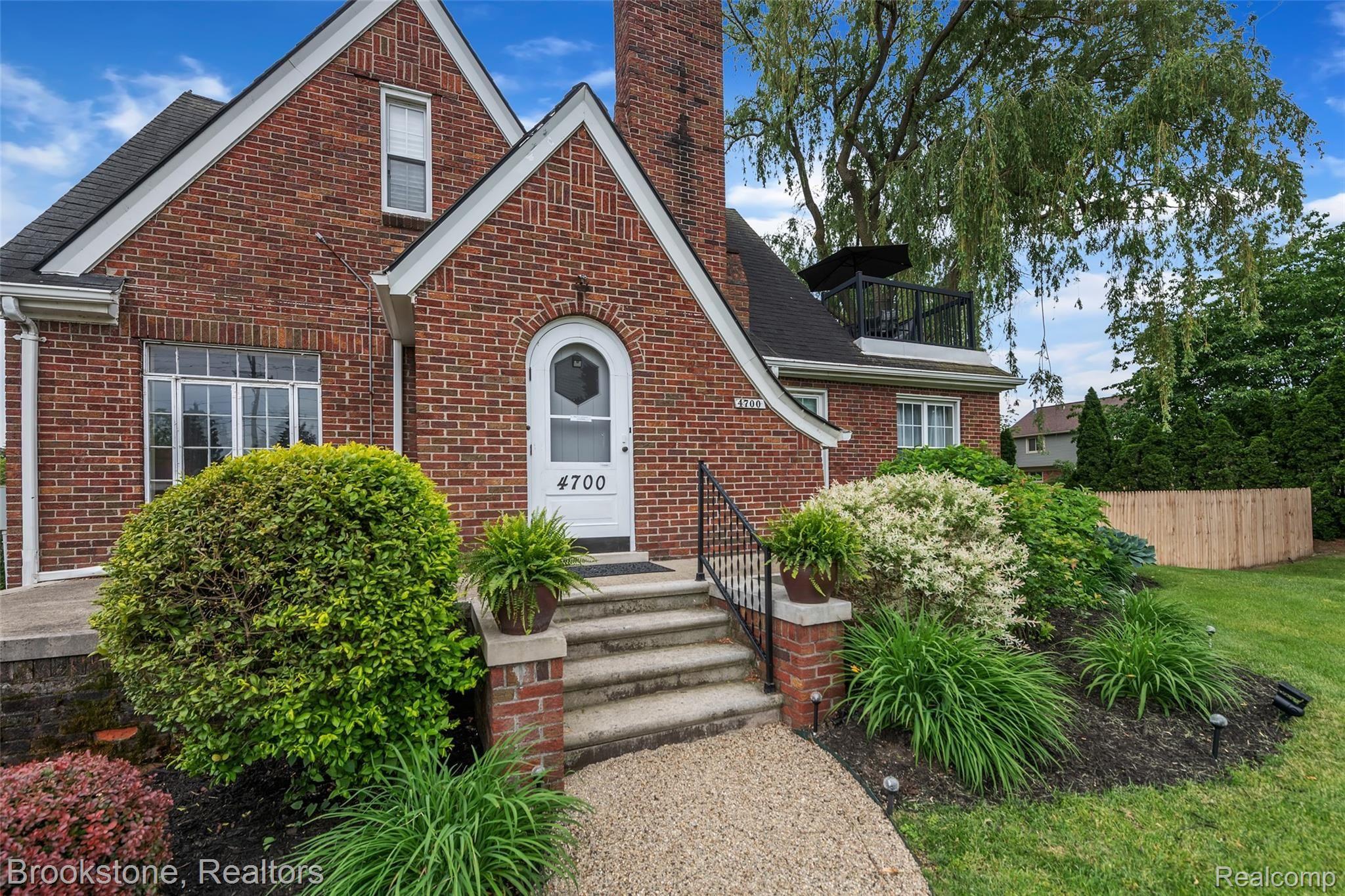 4700 Auburn Road Utica, MI 48317 - Photo 2 of 33 05-4700-Auburn-Rd-WindowStill-Real-Estate-Photography-52.jpg