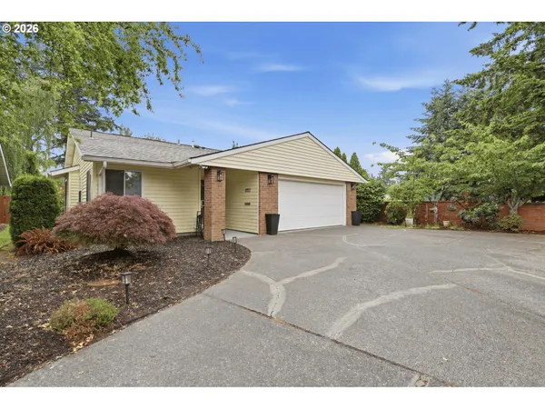$450,000 | 10440 Southwest Century Oak Drive, Portland, OR 97224