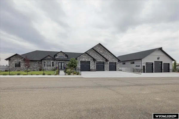 $1,148,000 | 310 Ottley Drive, Evanston, WY 82930