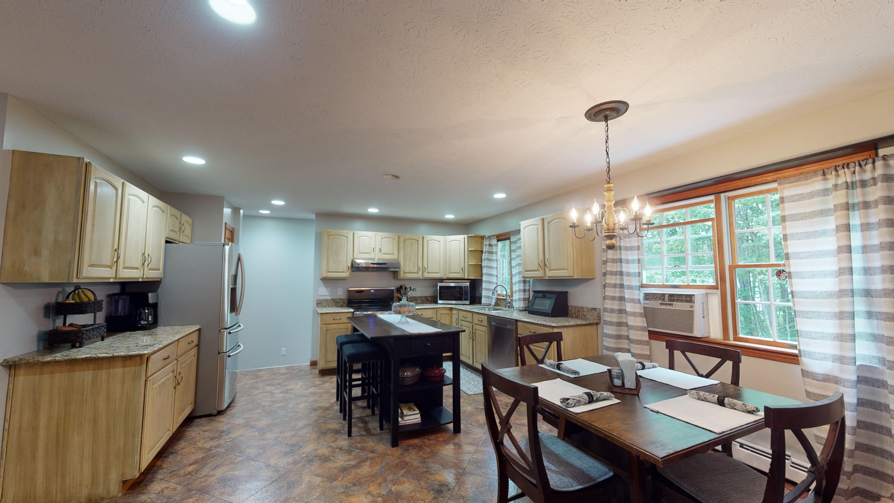 24 Pond Ridge Drive Lewiston, ME 04240 - Photo 11 of 105 24-Pondridge-Dr-Lewiston-Maine-04240-071