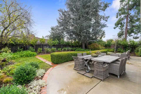 $4,498,000 | 999 Hayman Place, Los Altos, CA 94024