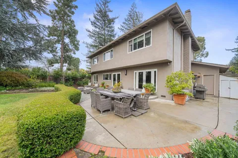 $4,498,000 | 999 Hayman Place, Los Altos, CA 94024