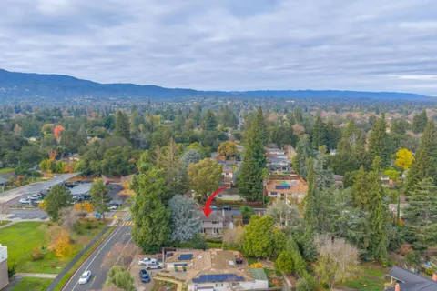 $4,498,000 | 999 Hayman Place, Los Altos, CA 94024