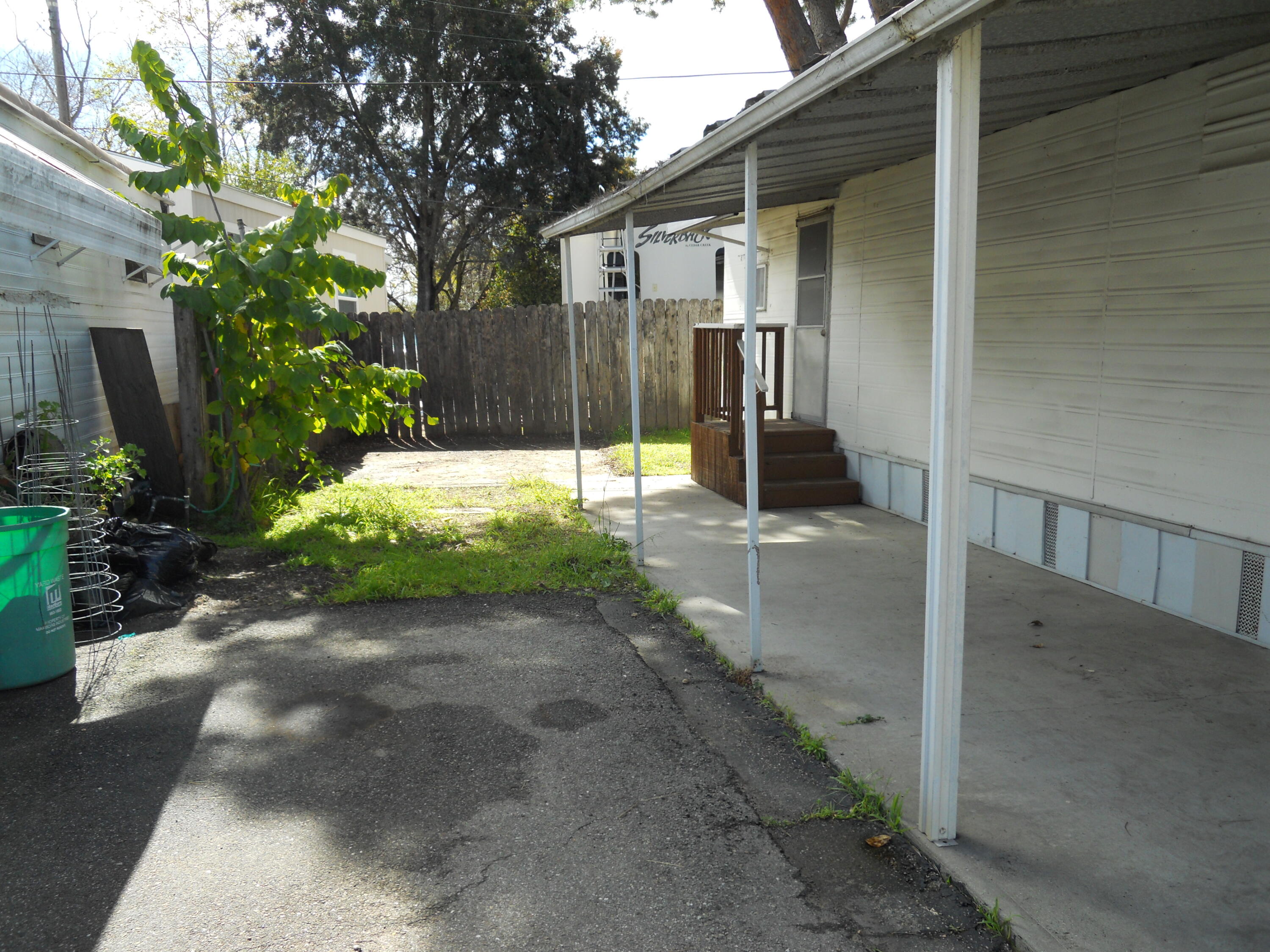 520 Pine Avenue, Unit 5 Goleta, CA 93117 - Photo 7 of 14 a view of a back yard of the house