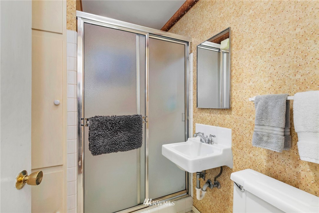 1319 Darling Road Northwest Bremerton, WA 98311 - Photo 28 of 34 Gallery Image 28