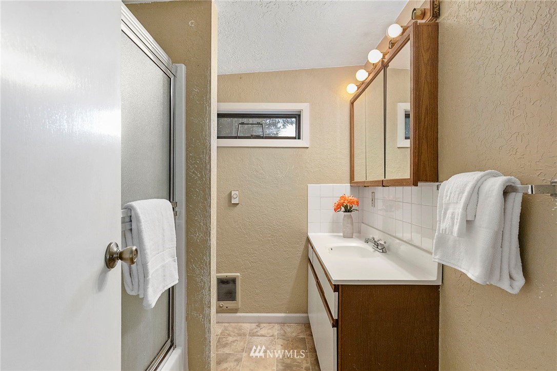 1319 Darling Road Northwest Bremerton, WA 98311 - Photo 34 of 34 Gallery Image 34