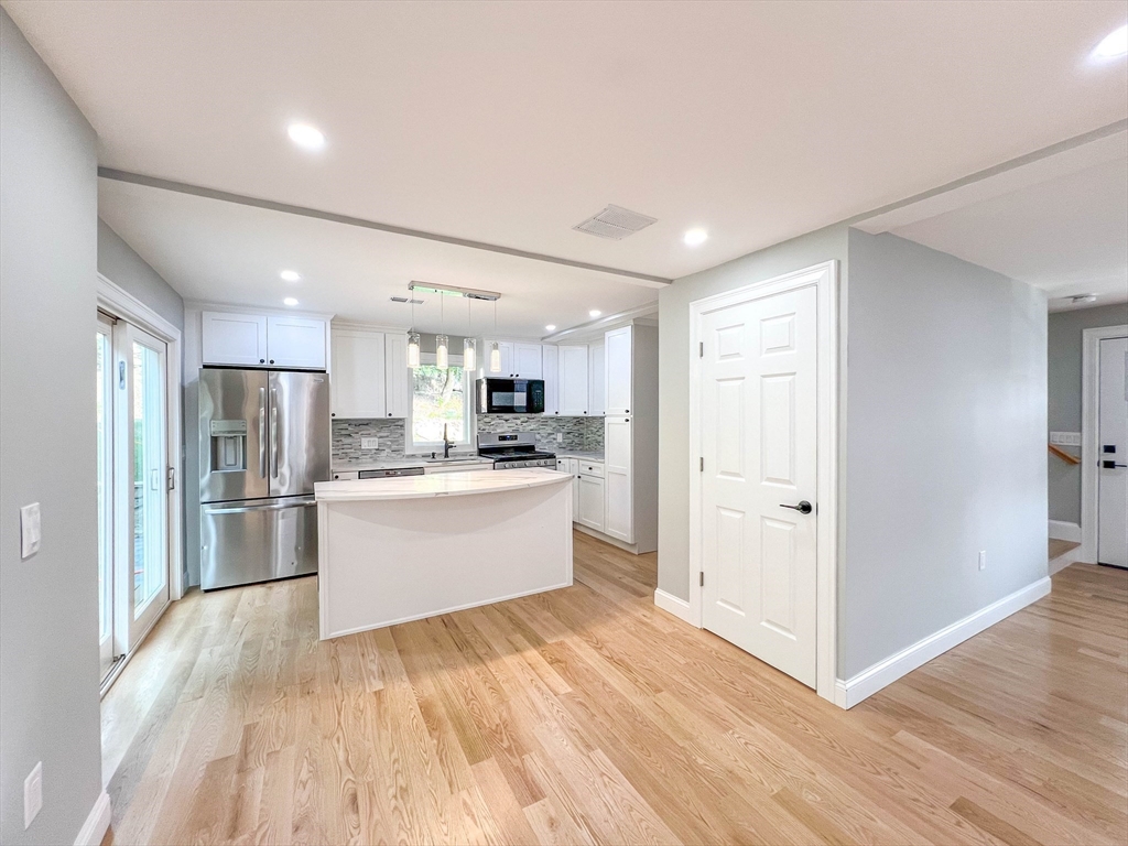 71 School Street Hudson, MA 01749 - Photo 10 of 40