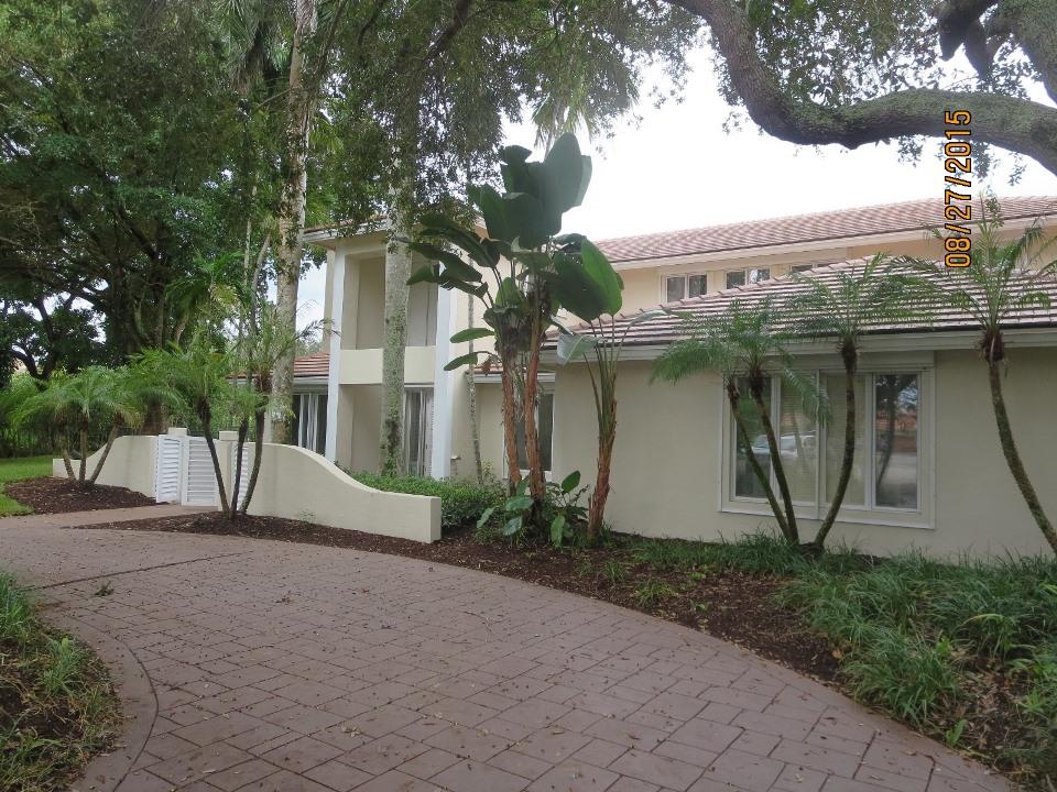 3320 St Charles Circle Boca Raton, FL 33434 - Photo 3 of 32 007