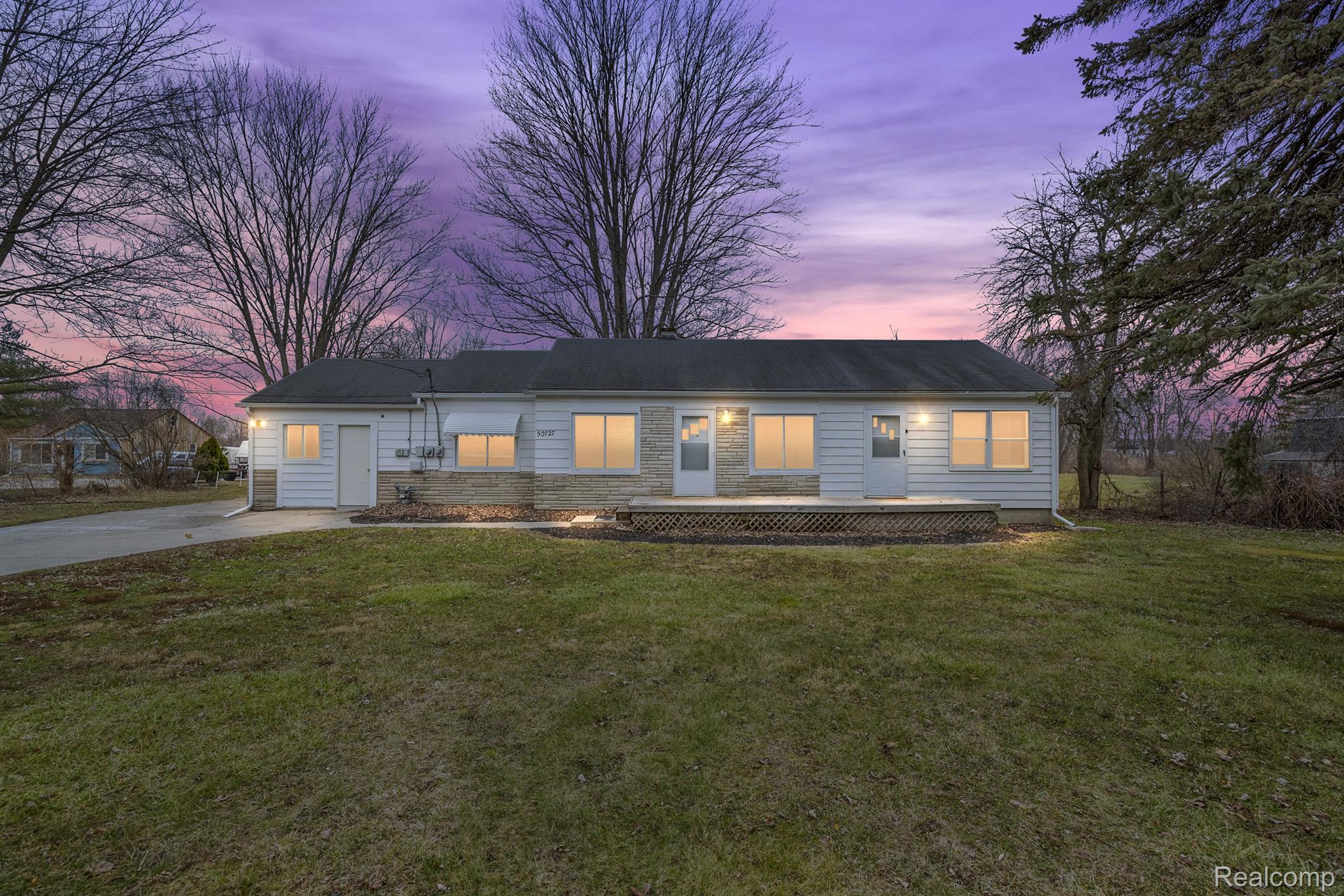 50727 Fairchild Road New Baltimore, MI 48051 - Photo 1 of 40 Gallery Image 1