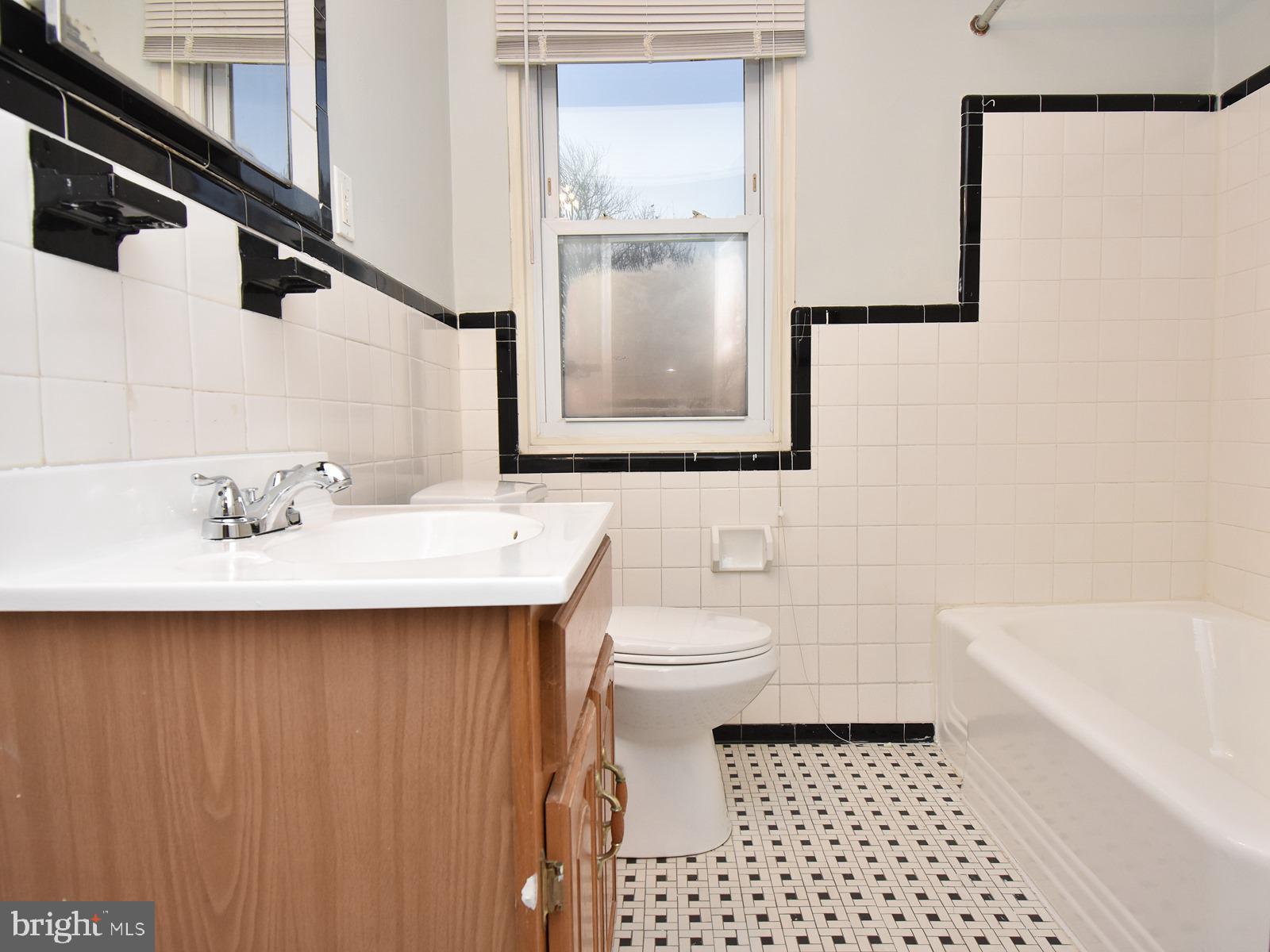 818 Bradhurst Road Baltimore, MD 21212 - Photo 7 of 9