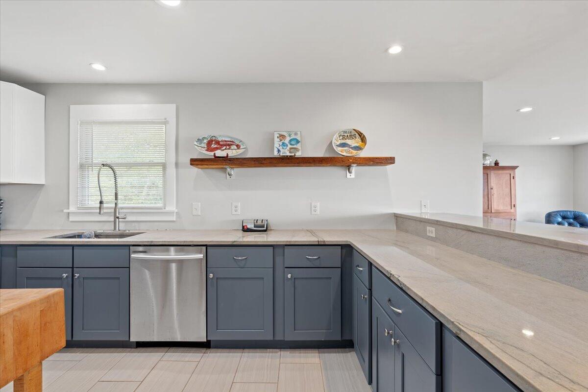 1214 Tabby Drive Folly Beach, SC 29439 - Photo 33 of 88 Quartz Countertops