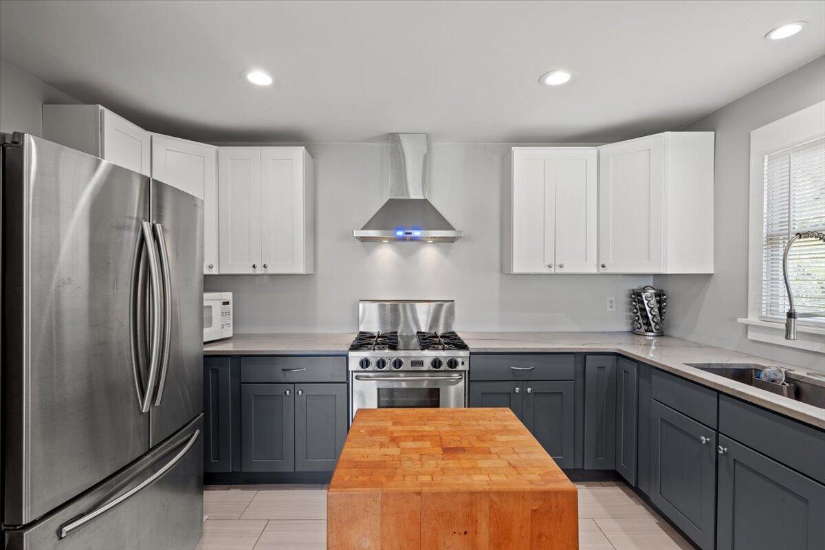 1214 Tabby Drive Folly Beach, SC 29439 - Photo 35 of 88 Lots of space