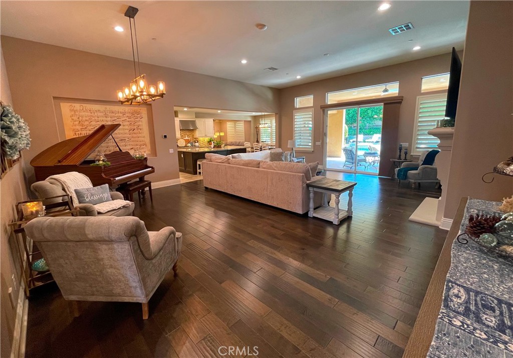 12468 Locke Circle Riverside, CA 92503 - Photo 6 of 53 Wide Open Living