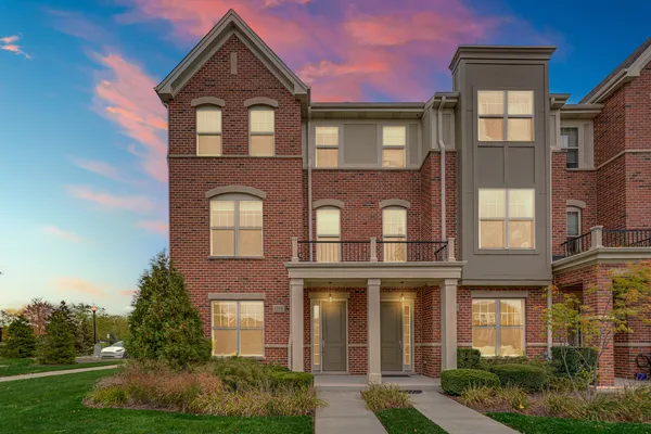 $4,350 | 1218 Byrne Boulevard, Unit 1, Vernon Hills, IL 60061