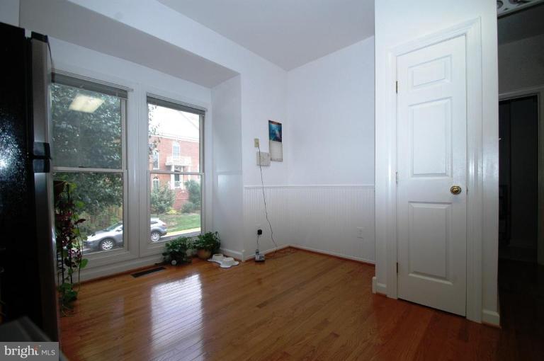 20395 Marguritte Square Sterling, VA 20165 - Photo 9 of 19 Kitchen #2