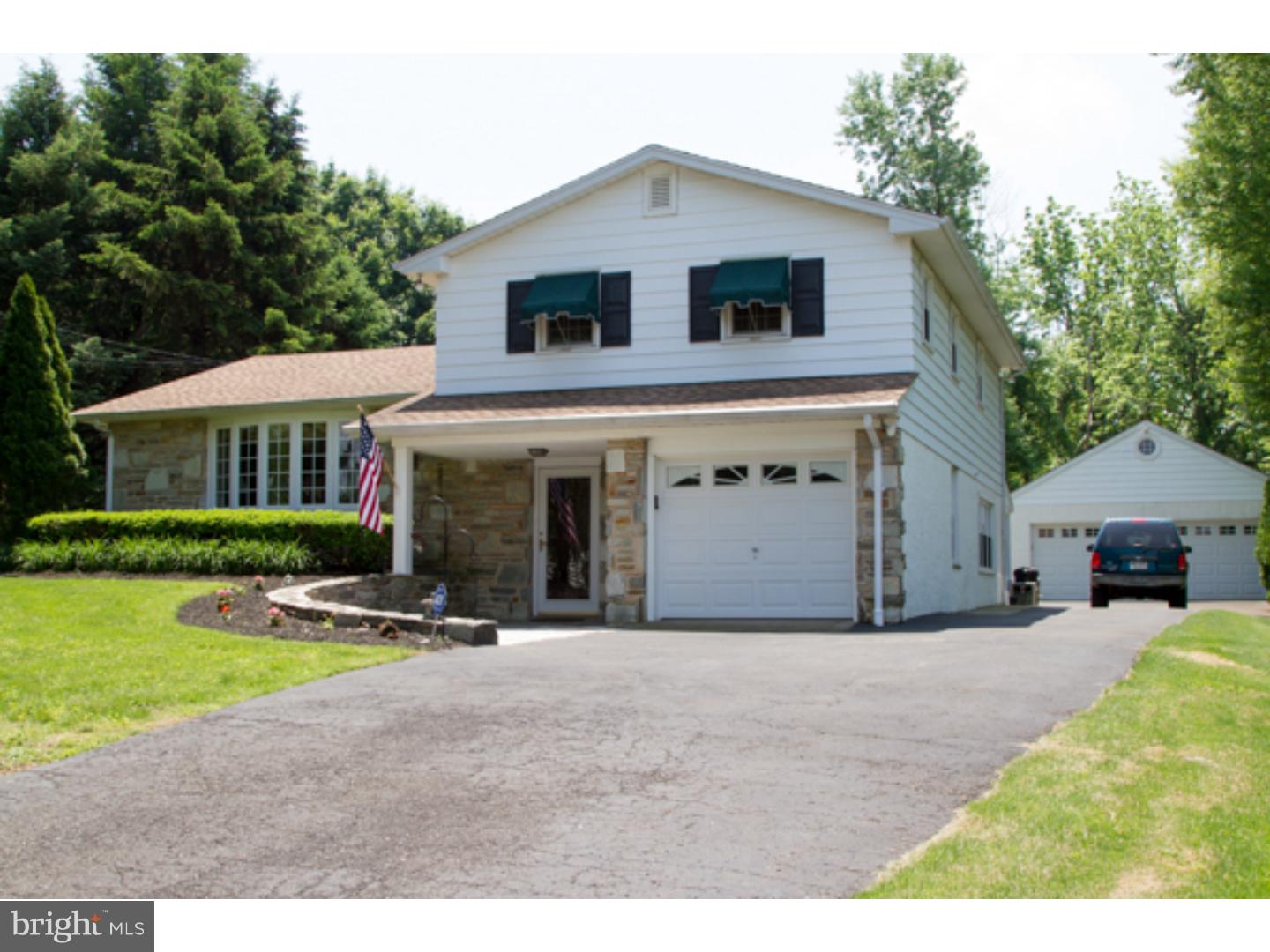 940 County Line Road Philadelphia, PA 19116 - Photo 2 of 25