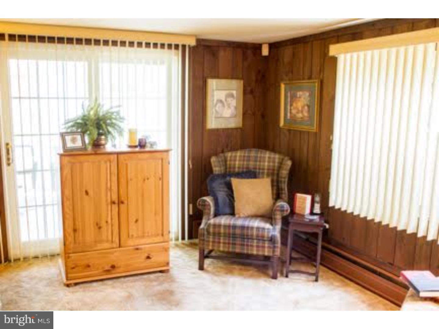 940 County Line Road Philadelphia, PA 19116 - Photo 12 of 25 Family Room