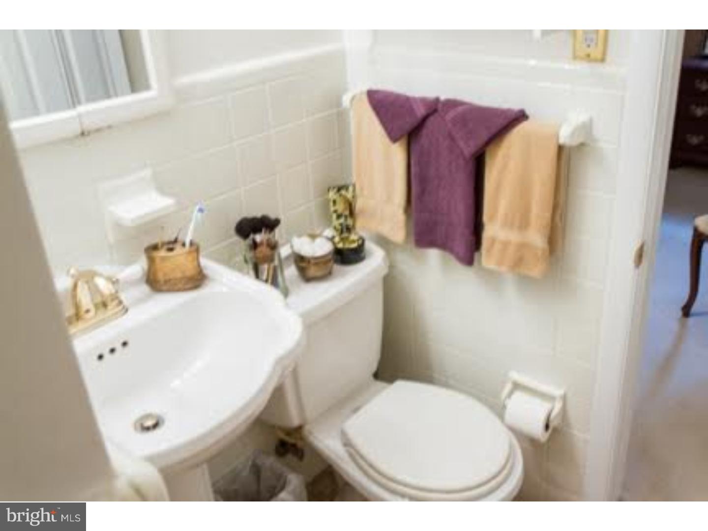 940 County Line Road Philadelphia, PA 19116 - Photo 15 of 25 Master Bathroom