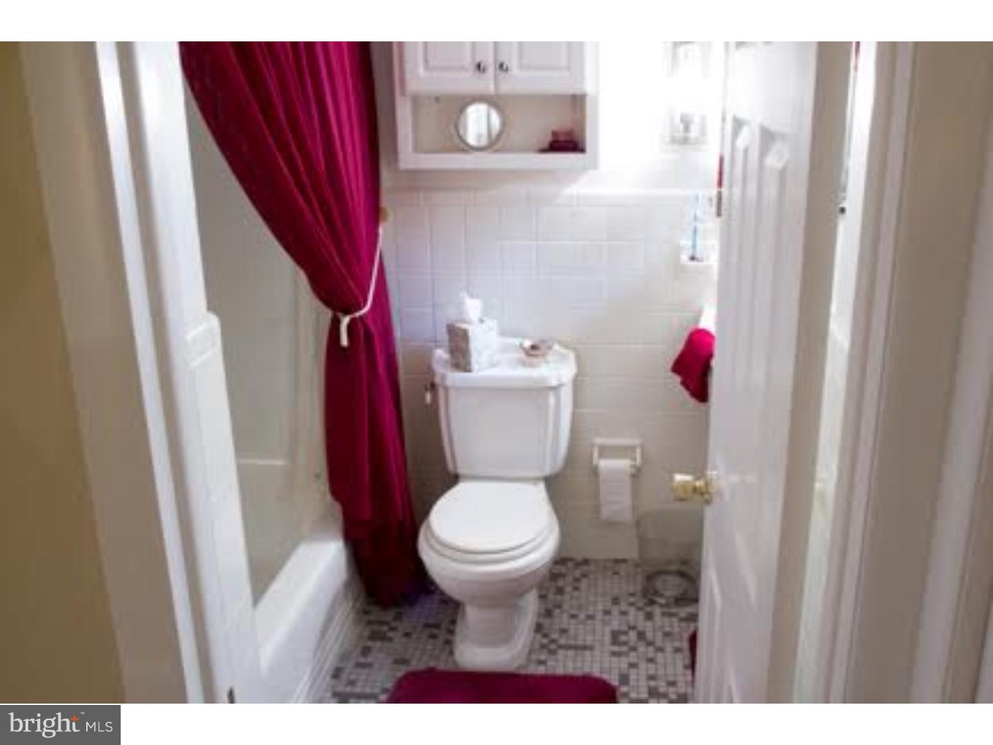 940 County Line Road Philadelphia, PA 19116 - Photo 18 of 25 Bathroom