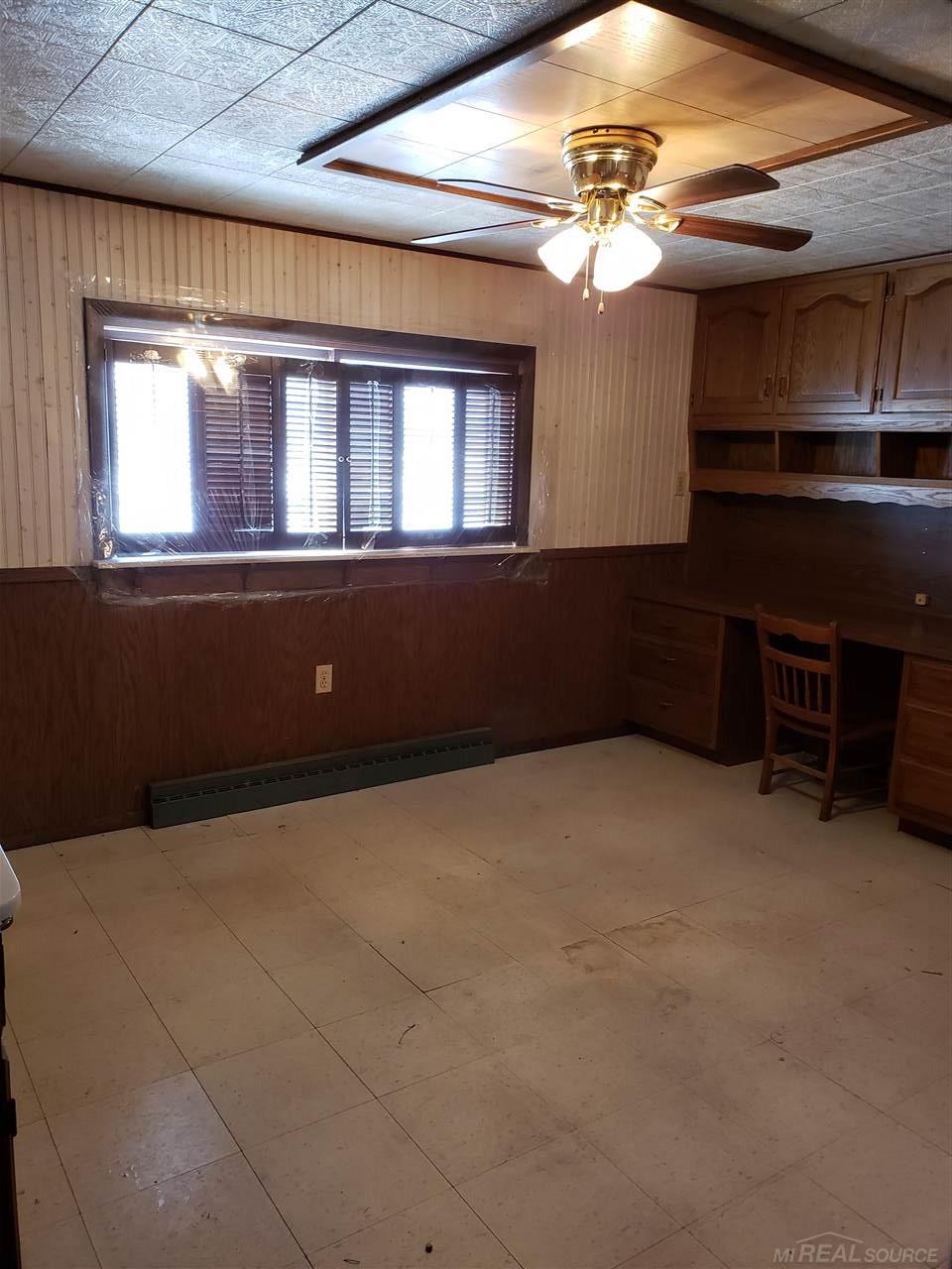 11119 Yale Road Yale, MI 48097 - Photo 7 of 20 50000373-6.JPG