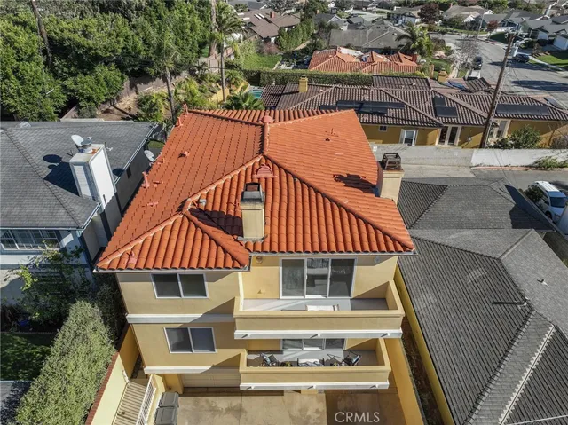 $1,690,911 | 204 North Prospect Avenue, Unit B, Redondo Beach, CA 90277