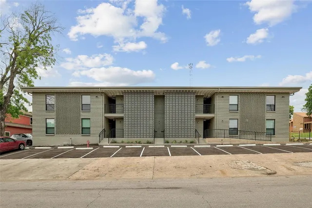 $1,550 | 1915 East Martin Luther King Jr Boulevard, Unit 108, Austin, TX 78702